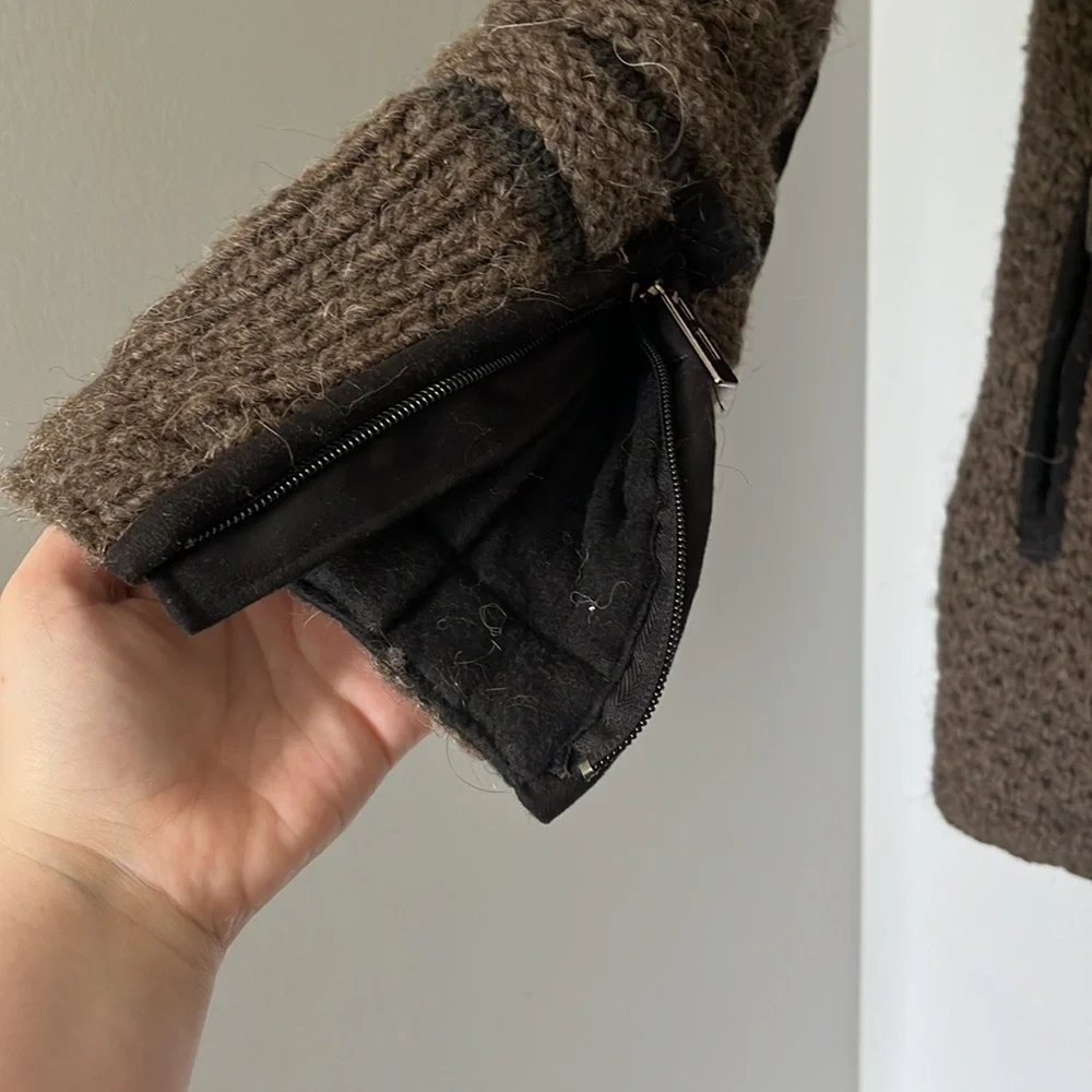 Urku Wool Coat - Picture 8 of 13